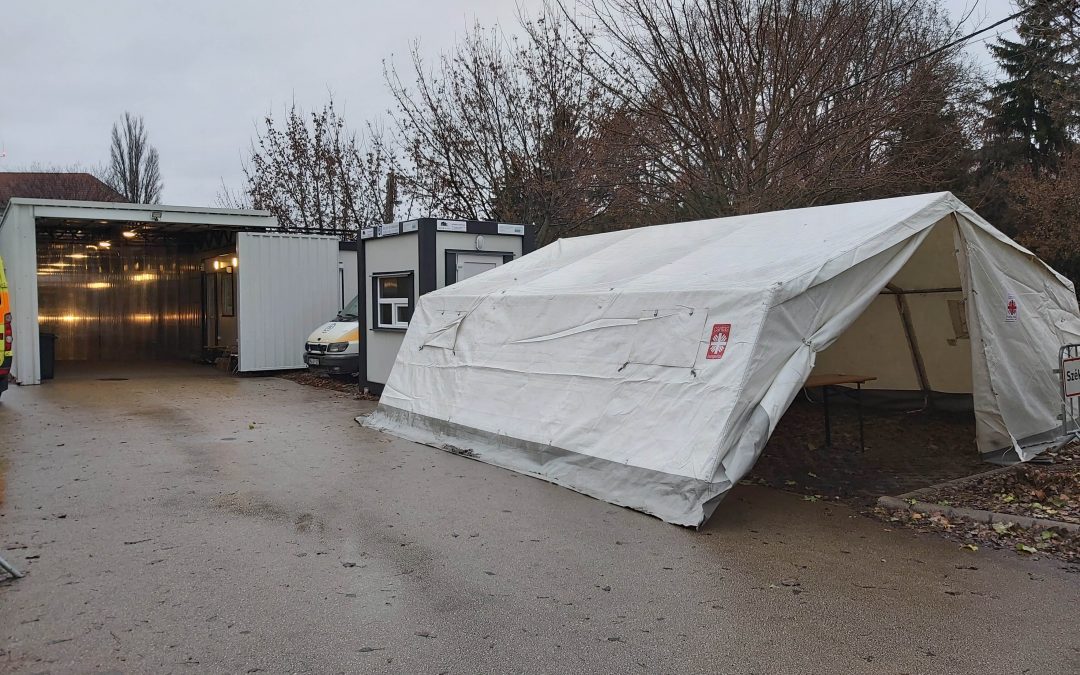 Karitász sátor a székesfehérvári OMSZ-nál