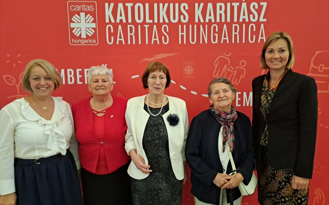 Az elkötelezett szolgálat ünnepe: 35 önkéntes vehetett át Caritas Hungarica-díjat Budapesten